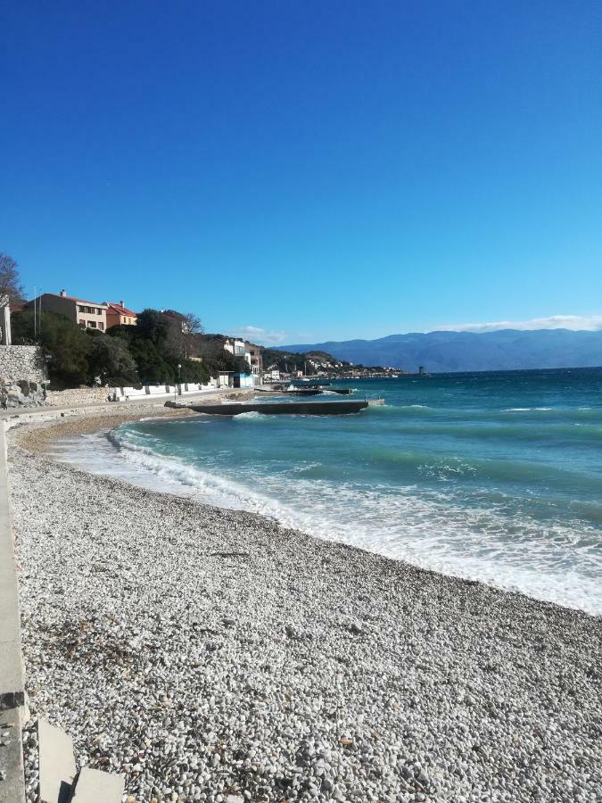 Little House In Baska Apartment Екстериор снимка