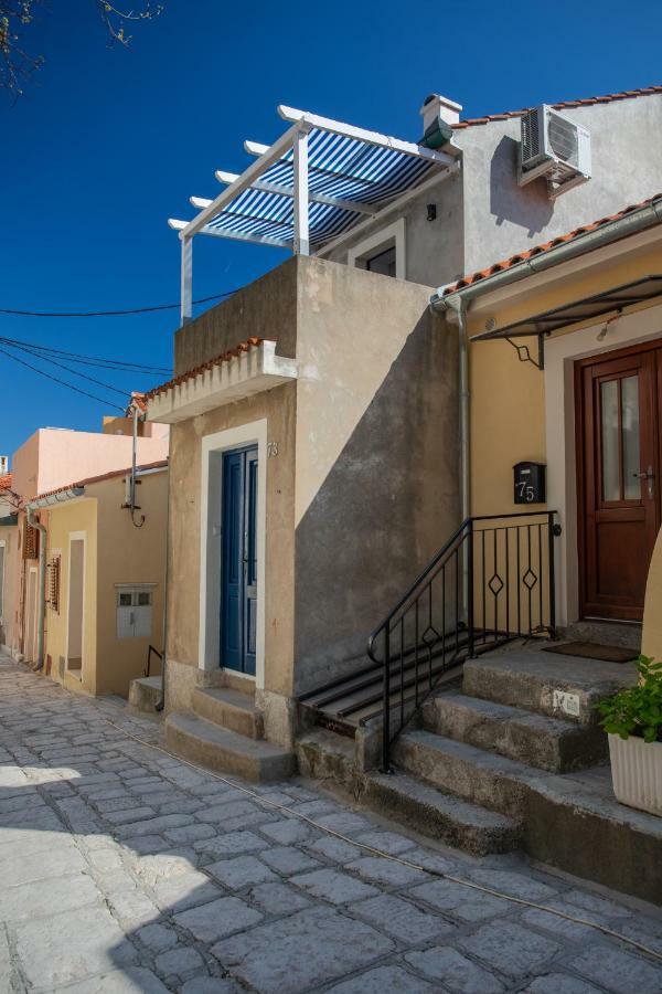 Little House In Baska Apartment Екстериор снимка